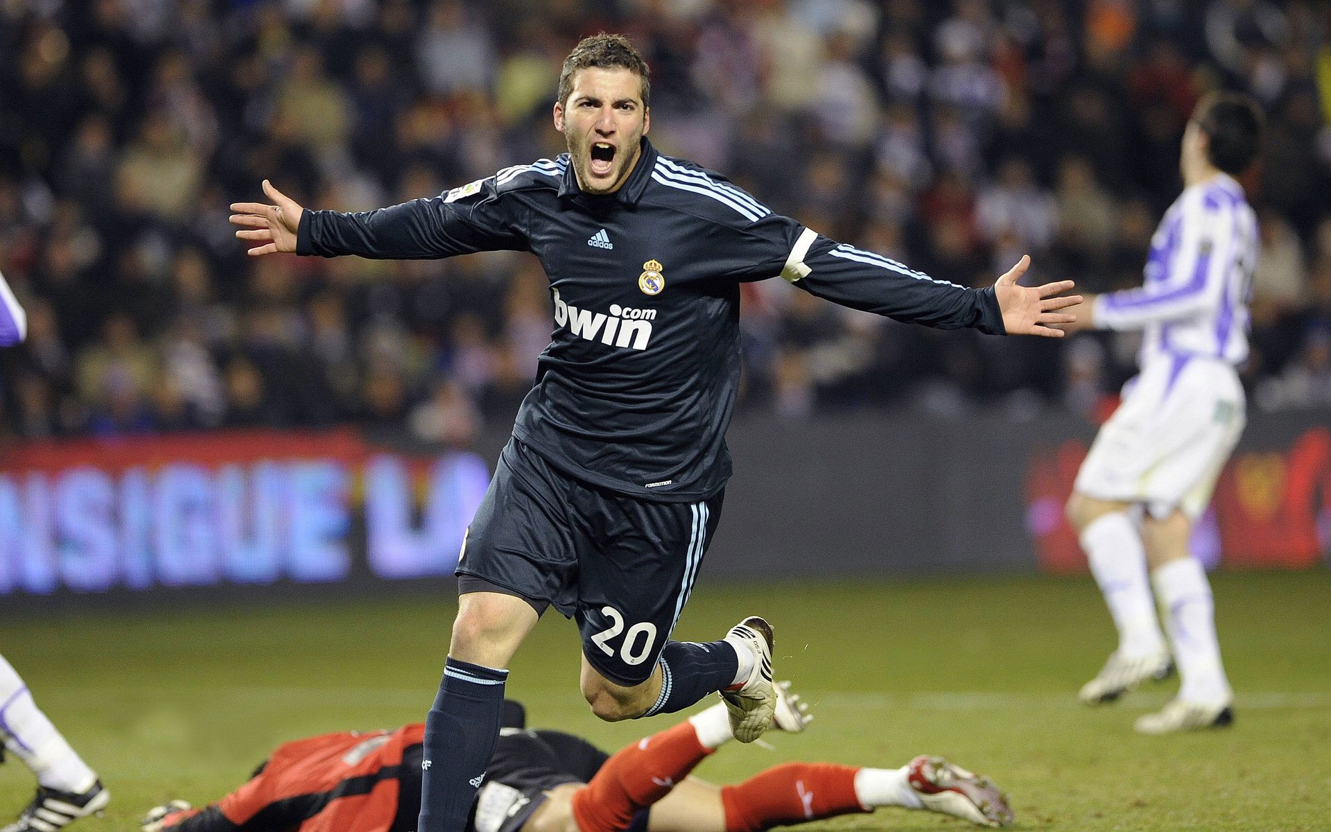 开云网页版登录入口-足球裁判机器人实验项目进入实战阶段，足球裁判实践