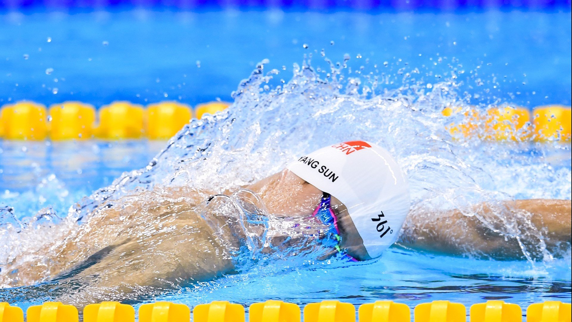 跨境文化：多国运动员线上线下同时竞技